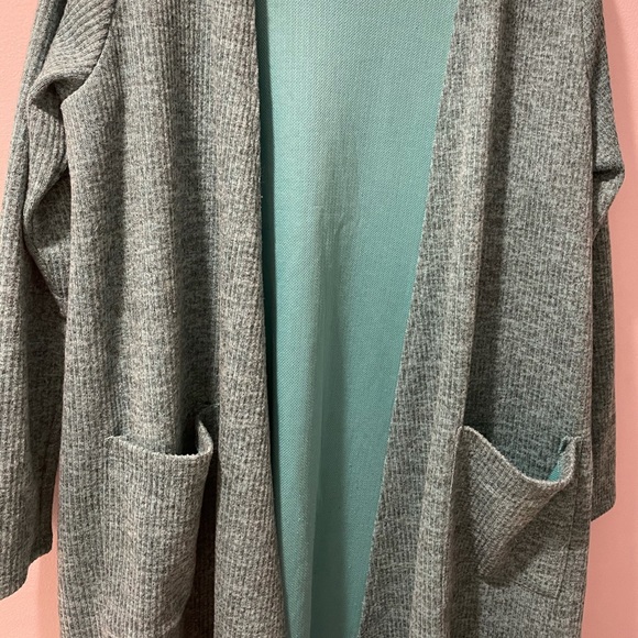 Lula Roe Ribbed Duster - Picture 5 of 5